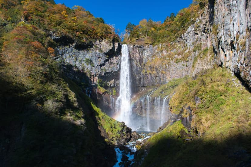 中禅寺湖と華厳の滝、奥日光の絶景自然を満喫する1泊2日