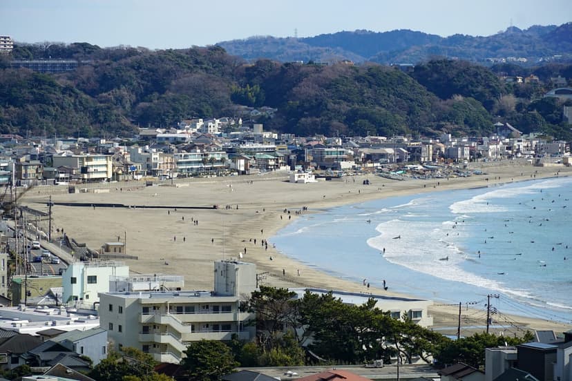 由比ヶ浜と稲村ヶ崎、江ノ電に揺られる鎌倉の海辺さんぽプラン