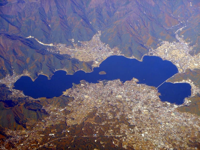 富士山を一望、大石公園と河口湖の定番絶景スポット日帰りプラン