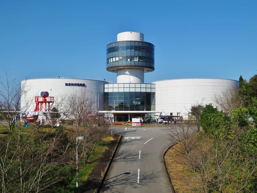航空科学博物館と展望デッキ、空港の街・成田を満喫するファミリープラン