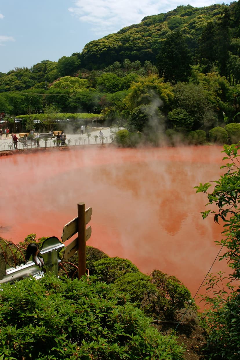 別府地獄めぐり、極彩色の温泉地獄を巡る定番日帰りプラン