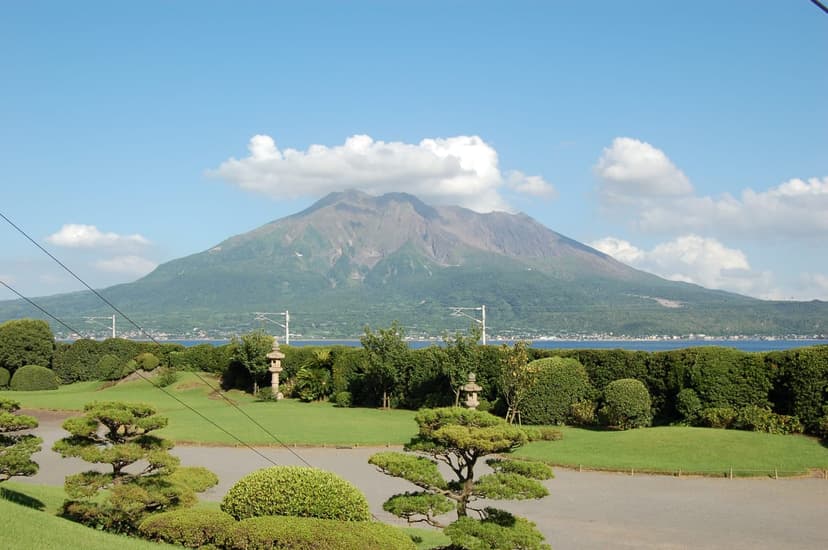 仙巌園と桜島フェリー、砂むし温泉と知覧特攻平和会館、黎明館をめぐる鹿児島2泊3日