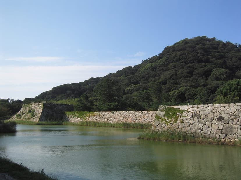 萩城跡指月公園と笠山、萩の海城跡と椿の名所を巡る1泊2日