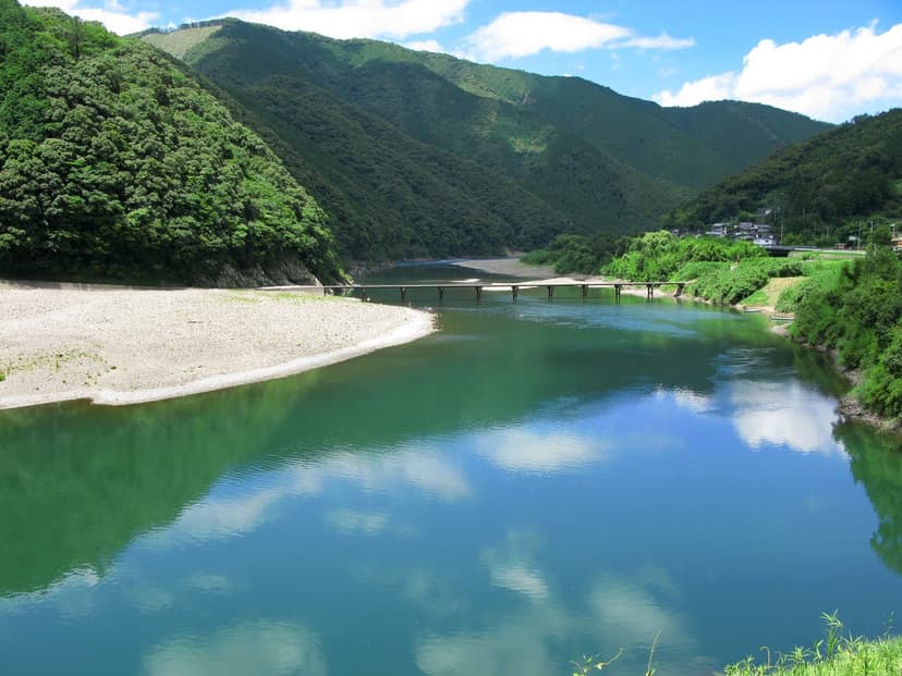 四万十川源流の森と一斗俵沈下橋、清流の源をたどる1泊2日