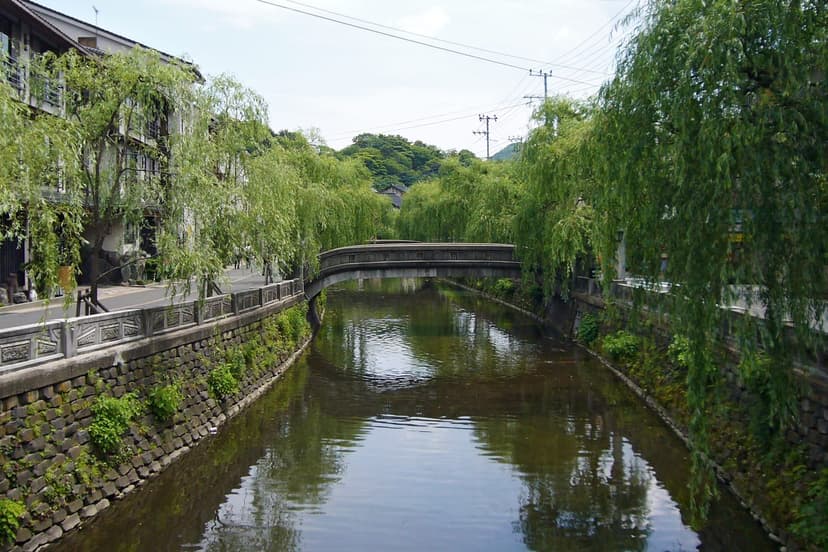 外湯めぐりと松葉ガニ。冬の城崎温泉でゆかた散歩